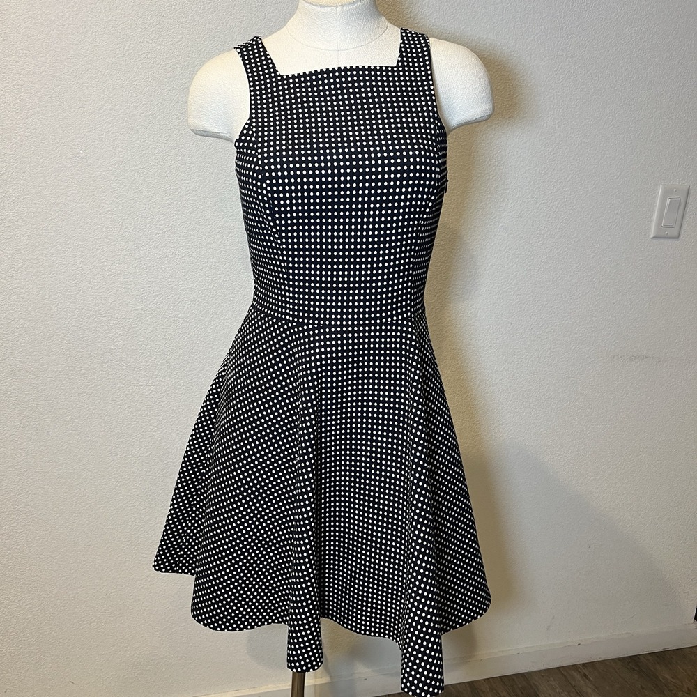 Club Monaco Short Dress Women's Size 2 Back Cut Out Skater Fit & Flare Preppy